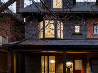 Horseshoe Residence